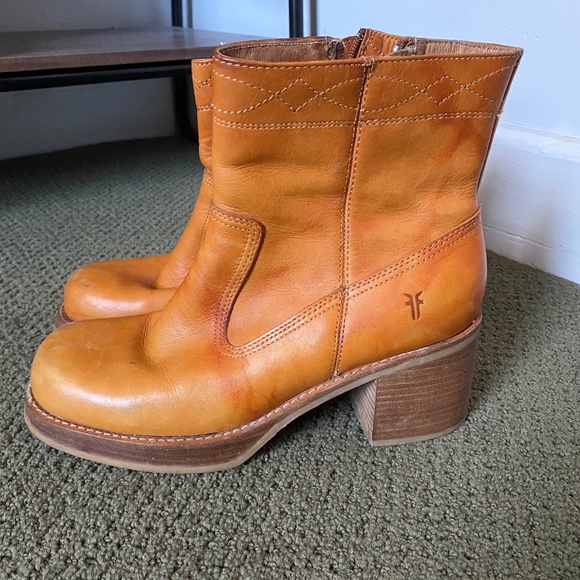 FRYE AND CO. Shoes - frye boots